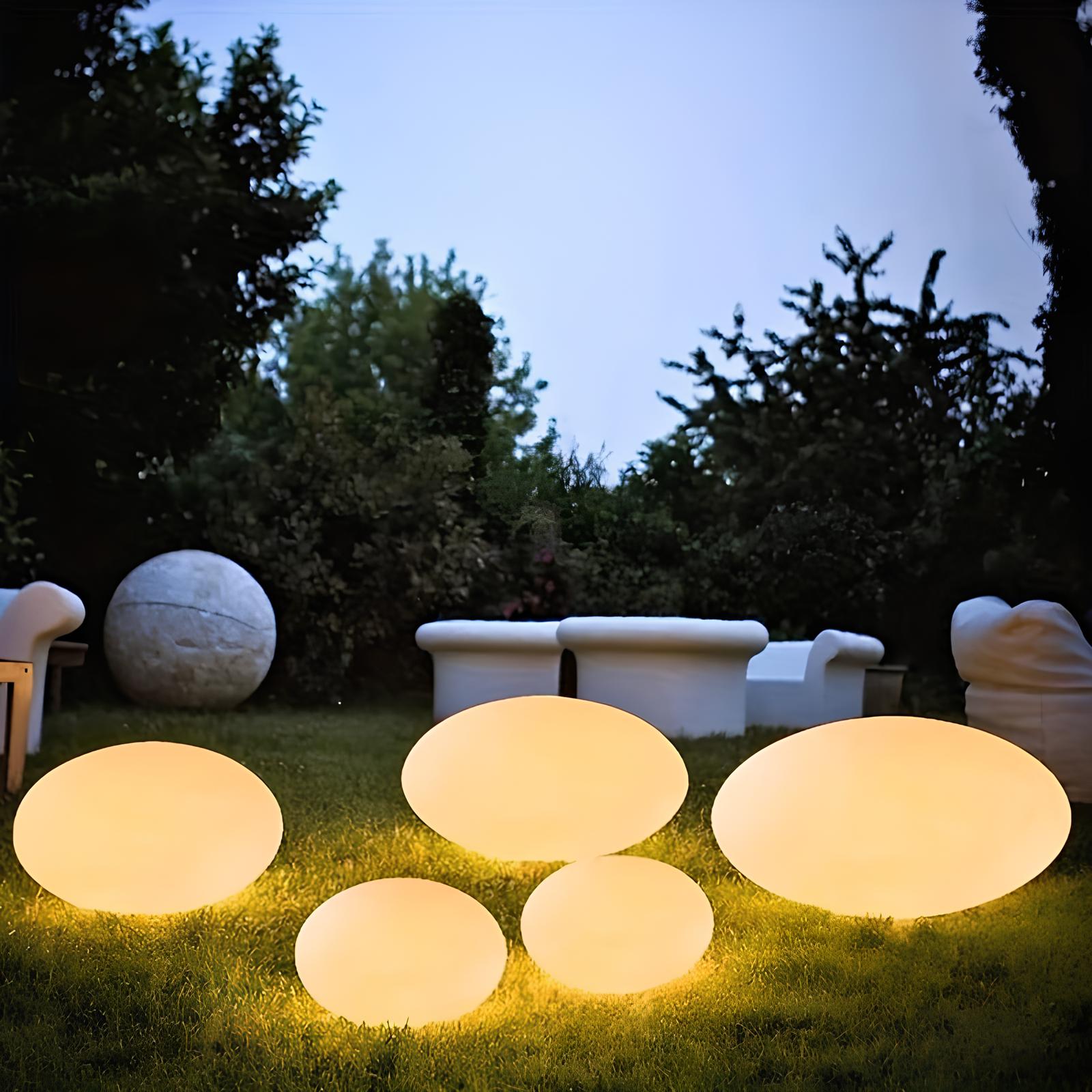 Gartenleuchte in Kieselstein-Optik